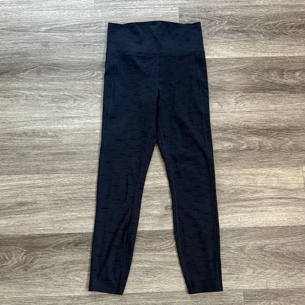Vuori Dark Navy Leggings Small Printed Capri